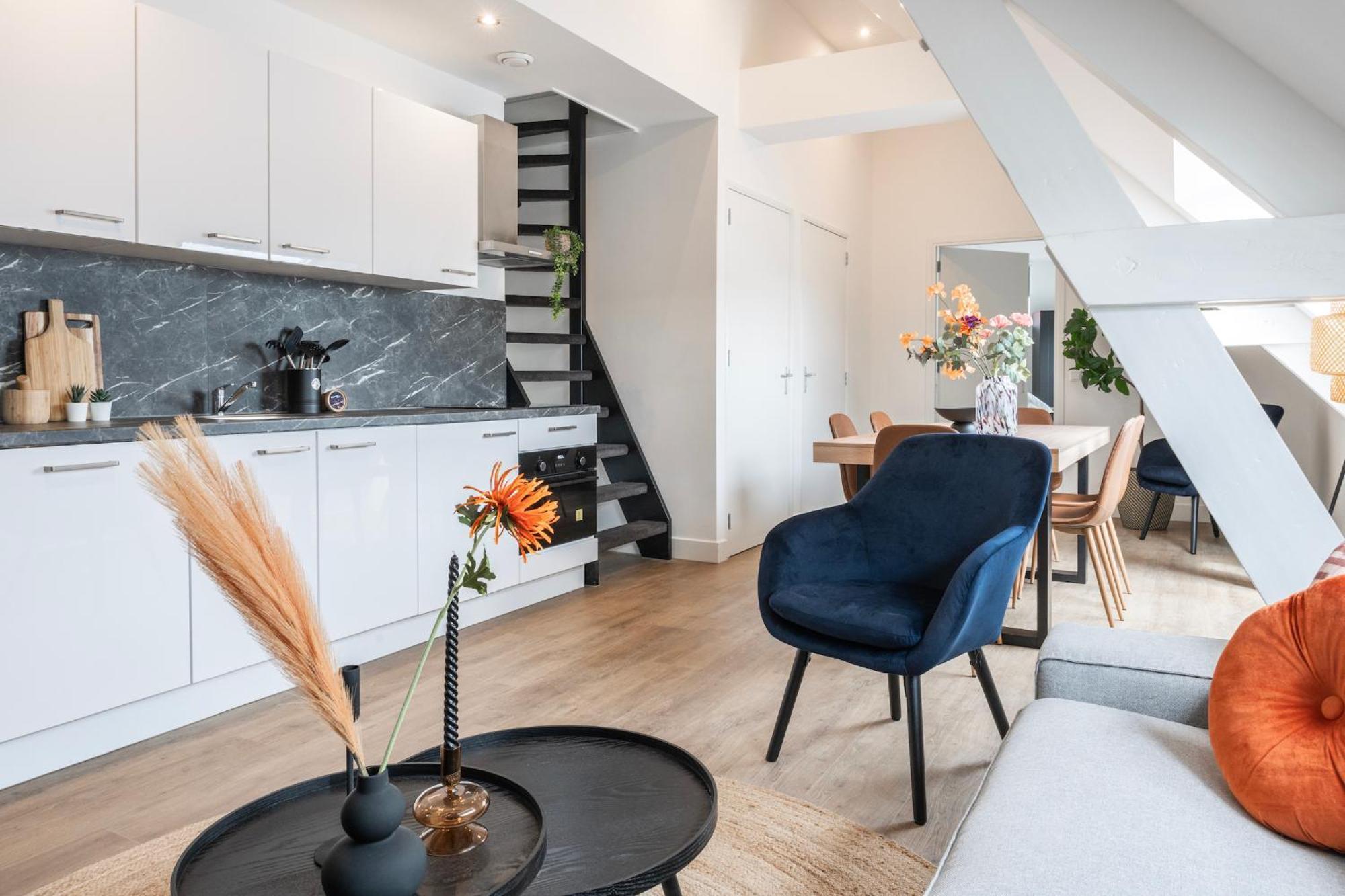 Xl 2br Near And Supermarket *