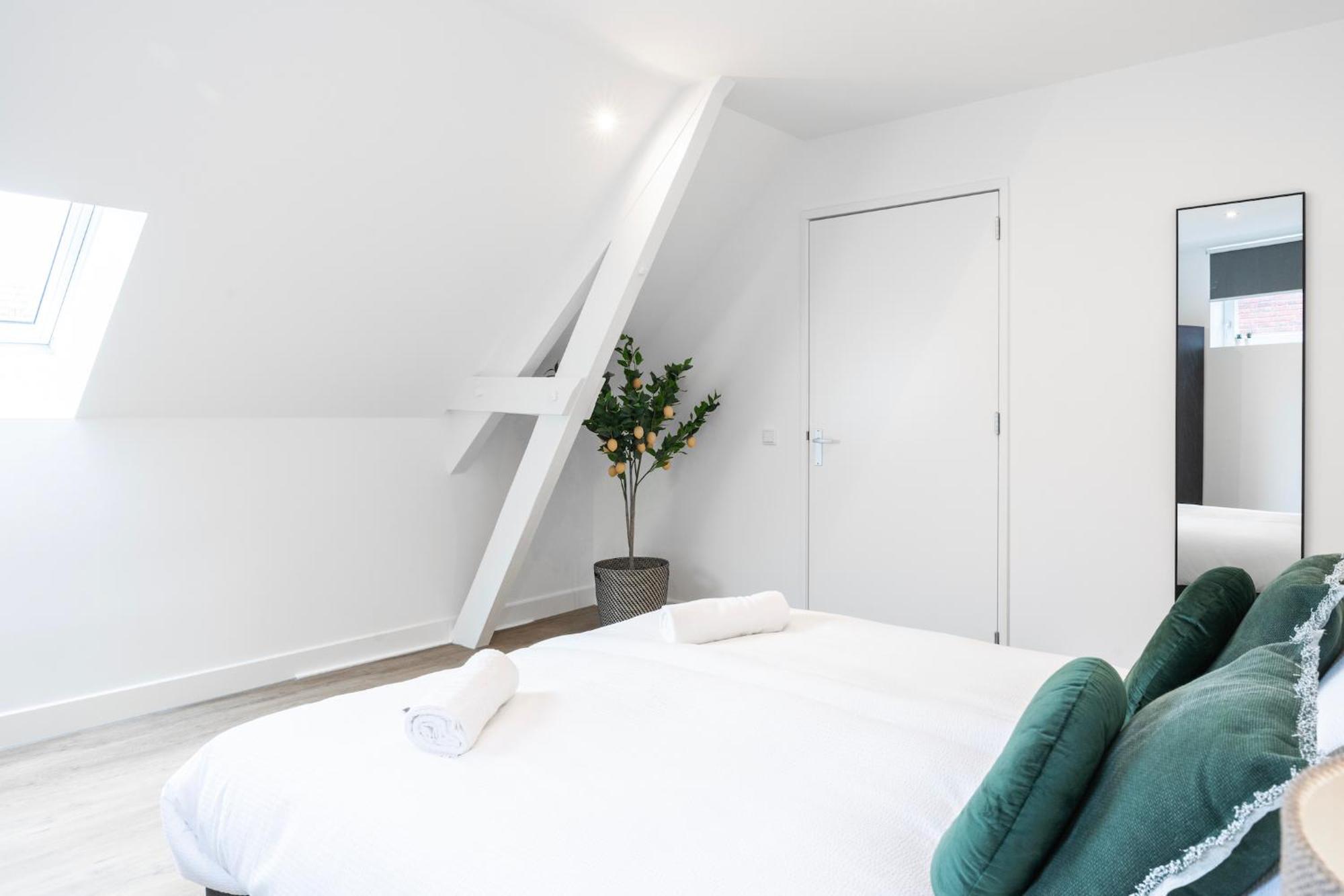 Xl 2br Near And Supermarket Tilburg